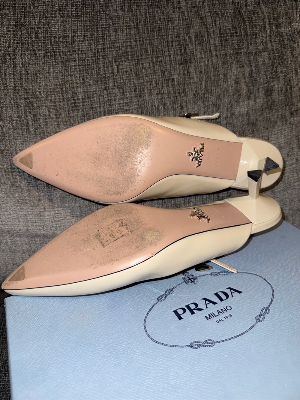 Prada patent leather slingback kitten heels - Picture 5 of 6